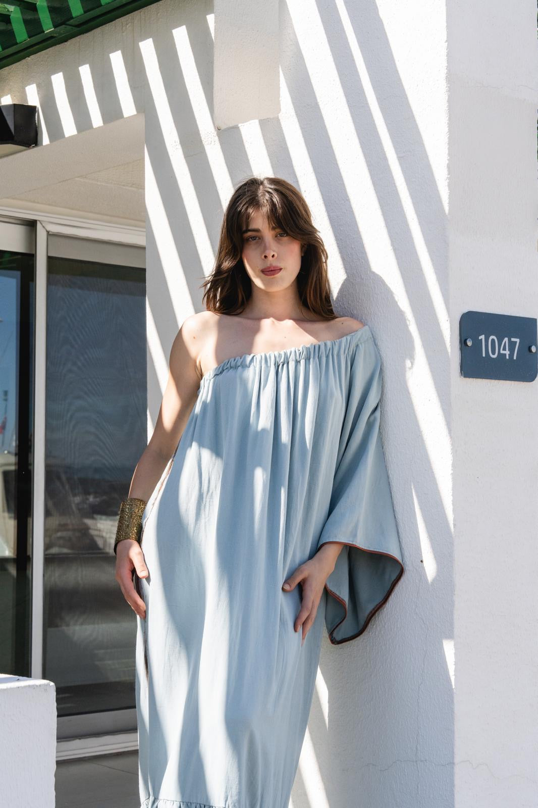 Themis Elbise