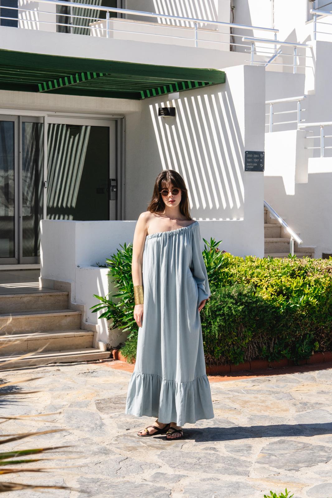 Themis Elbise